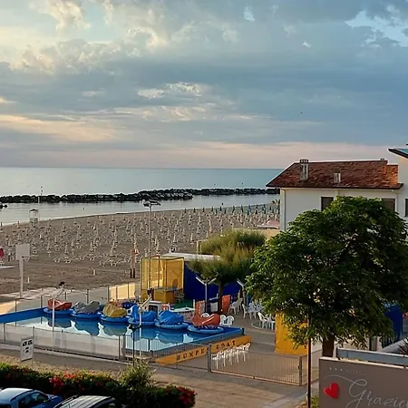 Апартаменты Fronte Mare 60 Римини